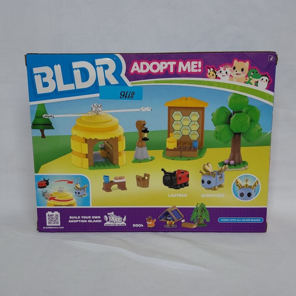 NIB BLDR Roblox Adopt Me! Coffee Shop Interior with Queen Bee Building Set